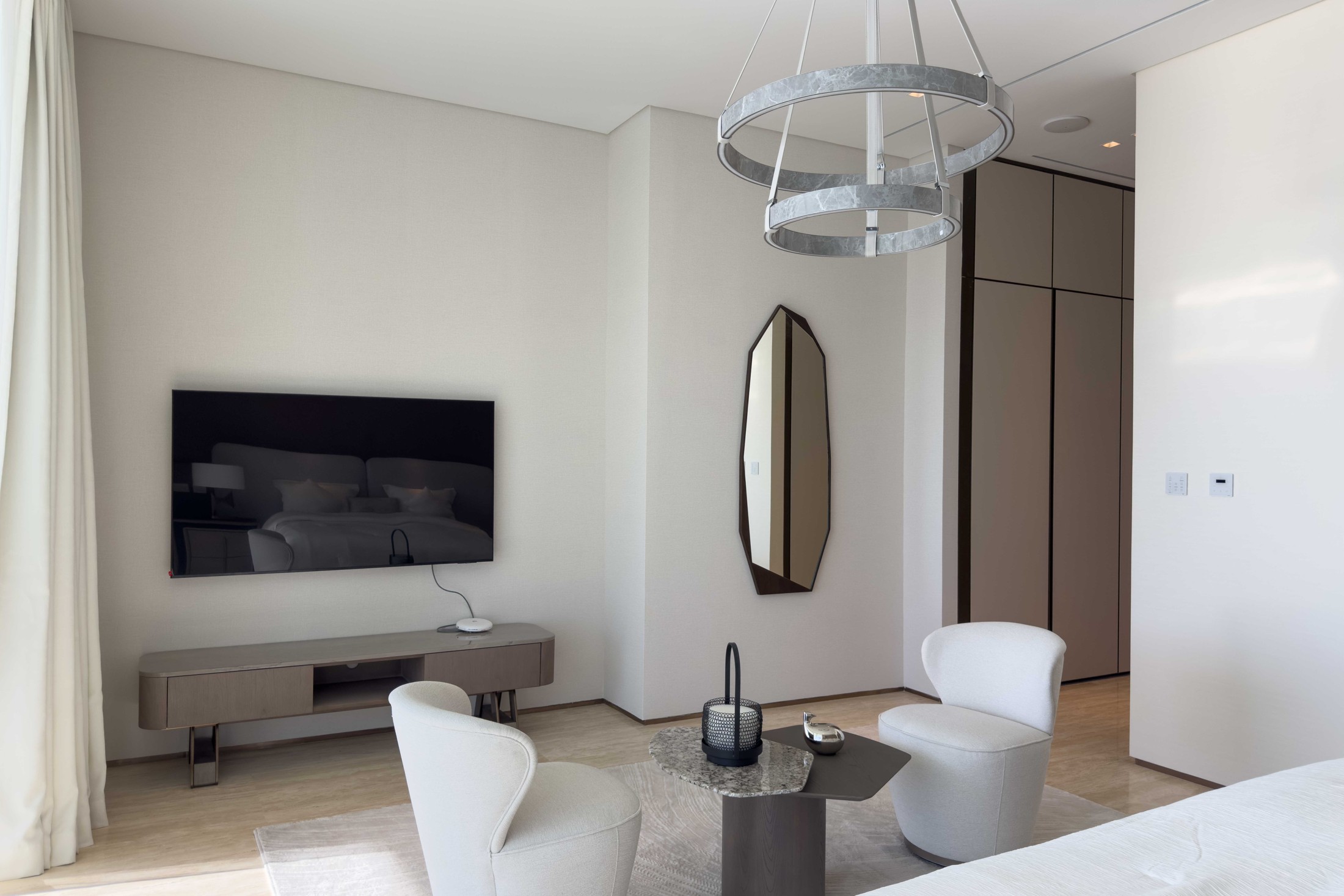 FIVE LUXE Sensoria three-bedroom private-pool residence — property photograph 3