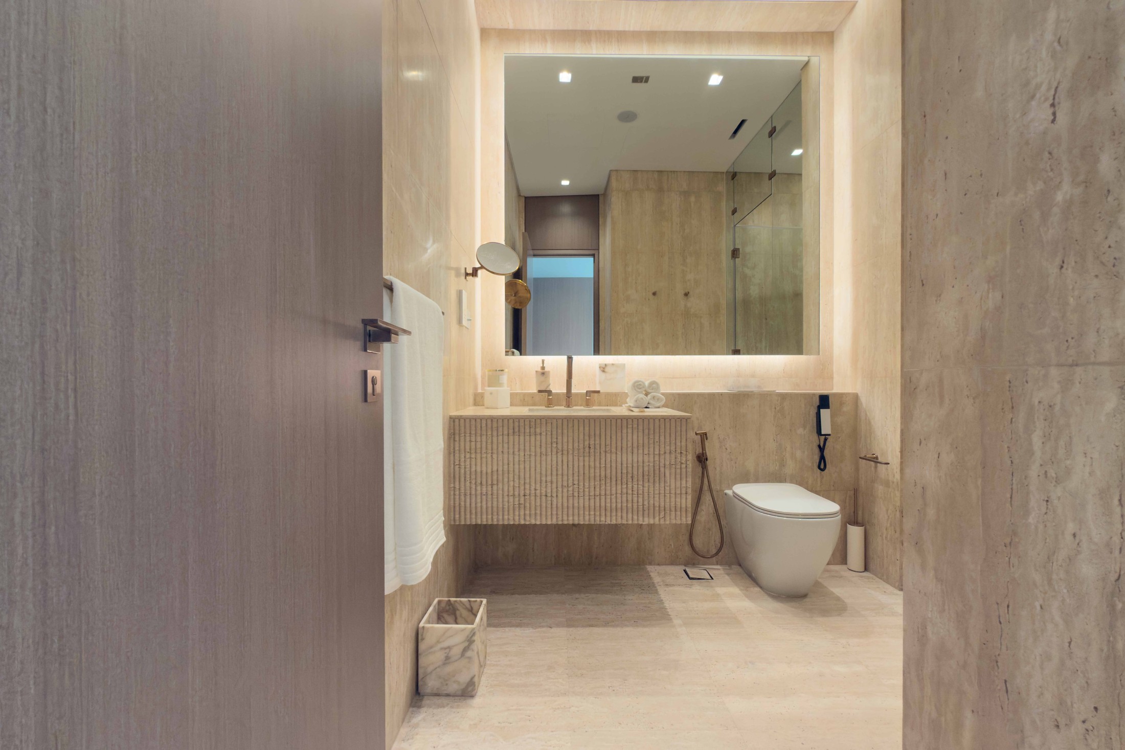 FIVE LUXE Sensoria three-bedroom private-pool residence — property photograph 6